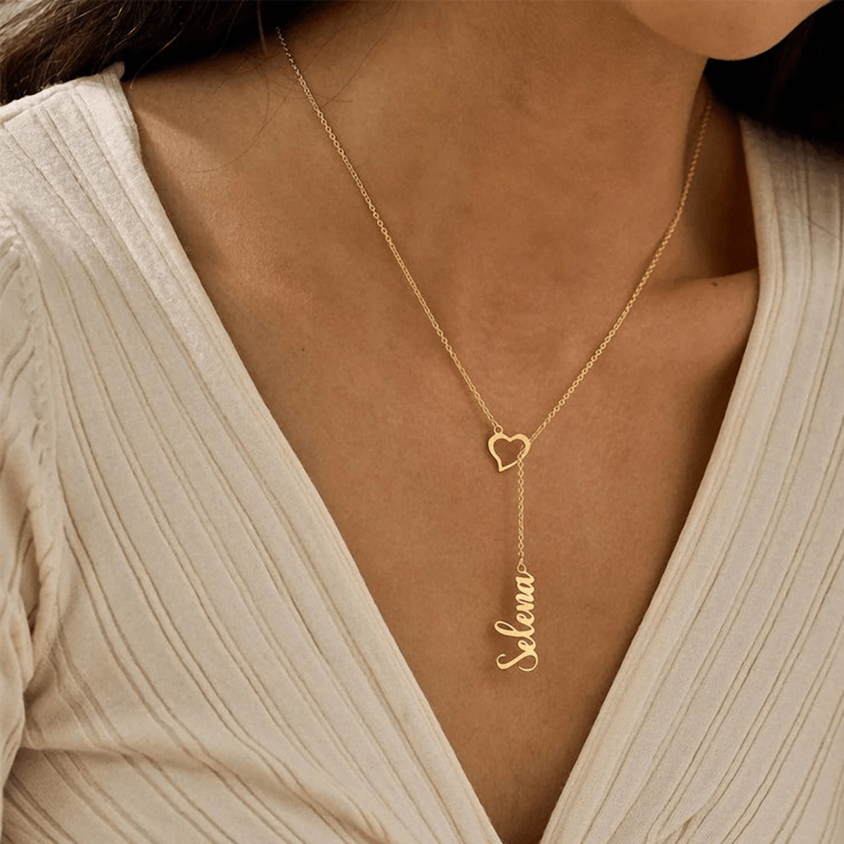 Name im Herzen – Goldfarbene Halskette Diamanta Heartline™