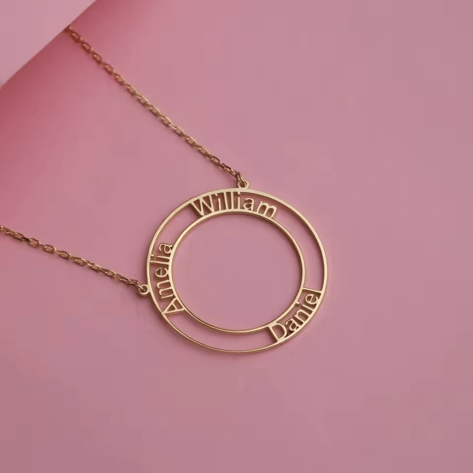 Gravierte Namenskette im Kreisdesign – Personalisiertes Geschenk in Gold | Diamanta Unity Circle™