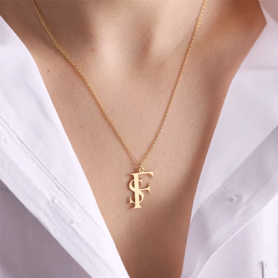 Personalisierte goldene Initialenkette mit zwei Buchstaben Diamanta Golden Letters™