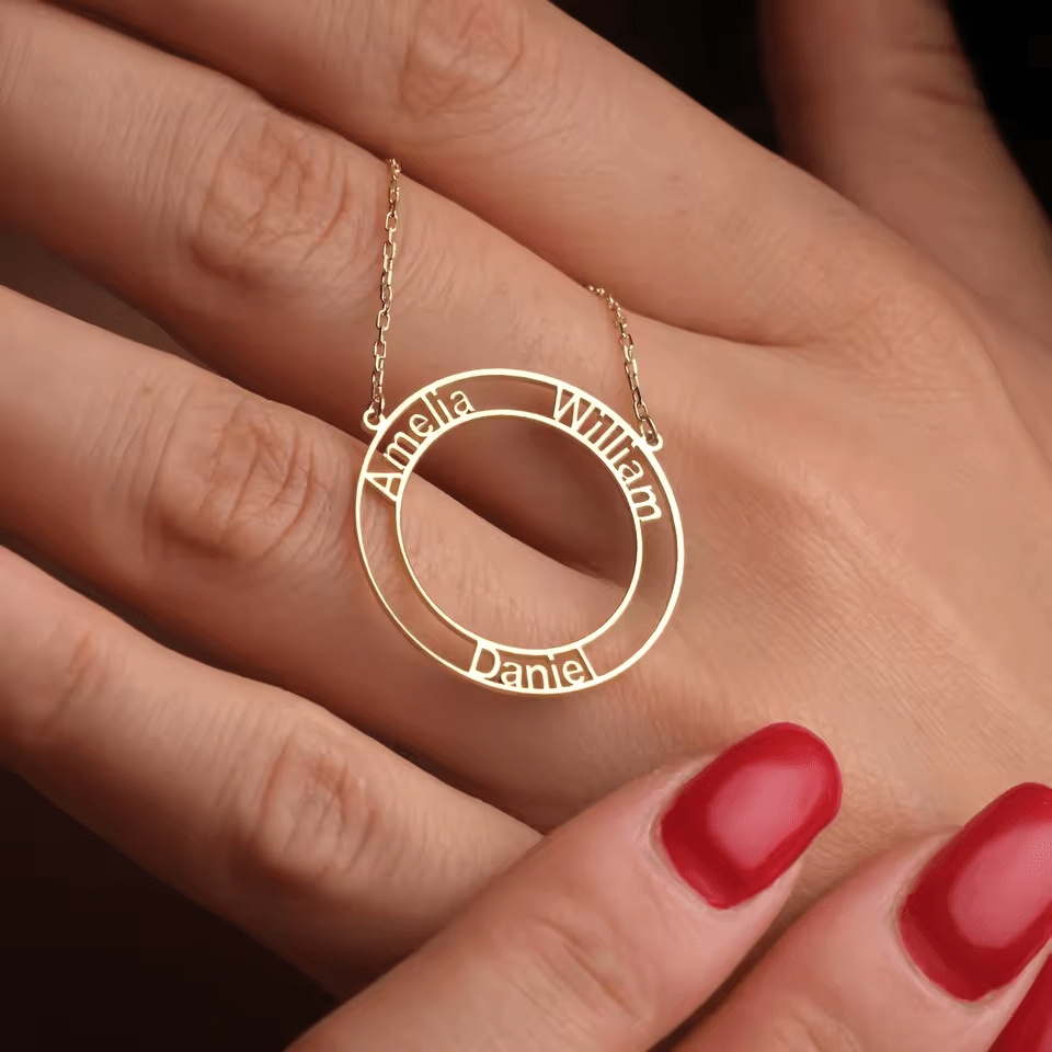 Gravierte Namenskette im Kreisdesign – Personalisiertes Geschenk in Gold | Diamanta Unity Circle™