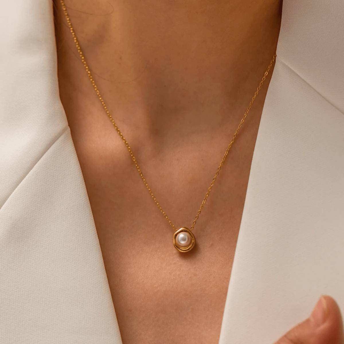 Halskette mit Perlenanhänger in Goldton Diamanta Soft Glow™