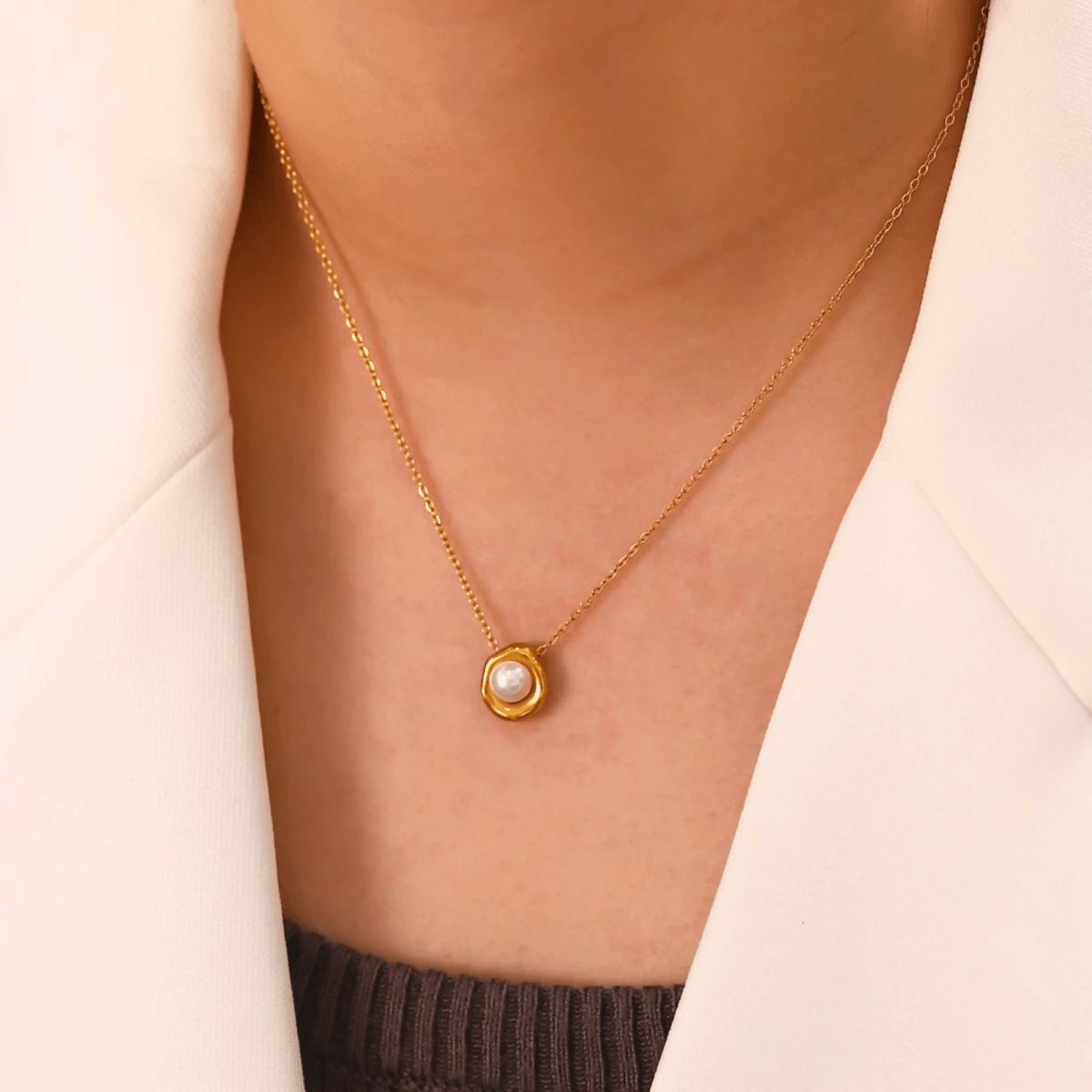 Halskette mit Perlenanhänger in Goldton Diamanta Soft Glow™
